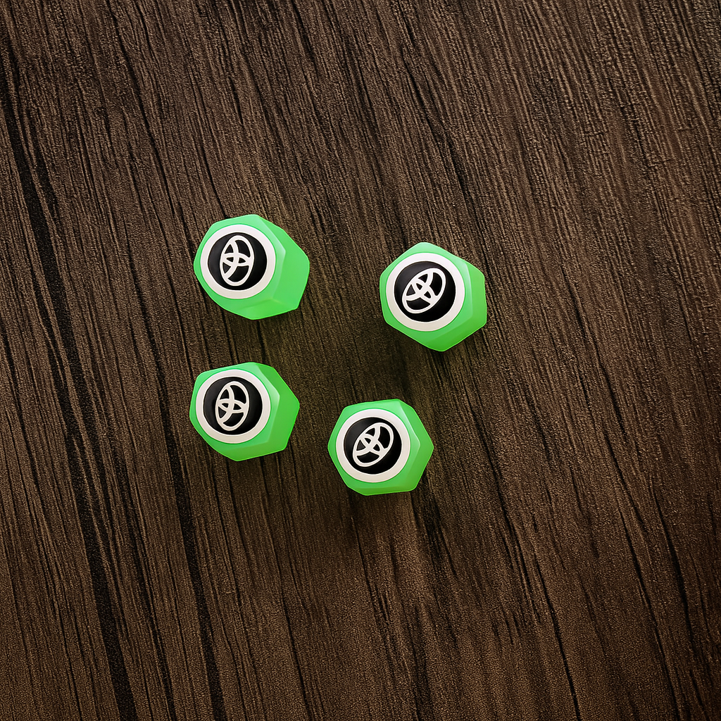 Set 4 Pokrovov Za Kolesa s Fosforescentnim Logotipom